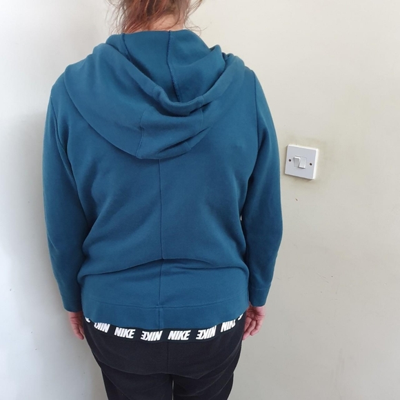 Nike running hoodieTeal GreenSize medium unisex - Picture 2 of 4